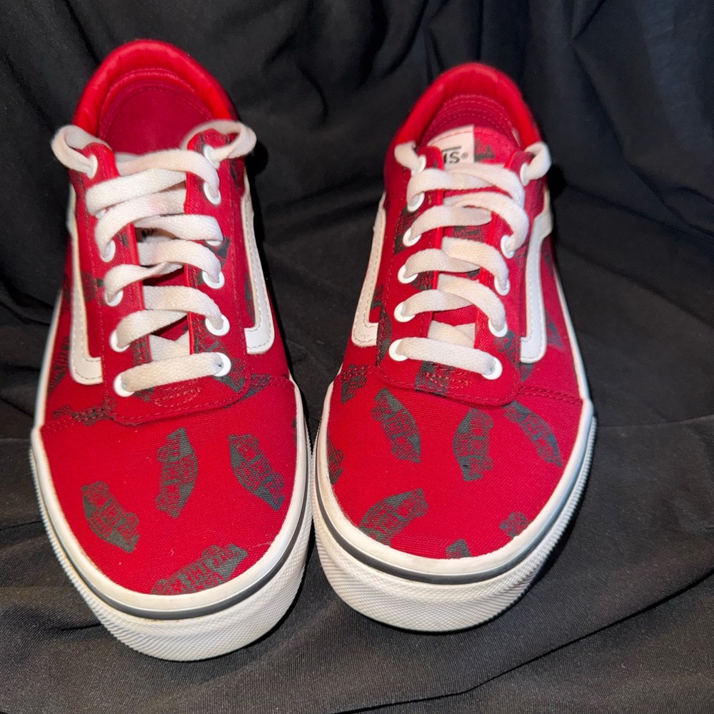Vans Classic Authentic Stylish Off the Wall Red Sneakers.